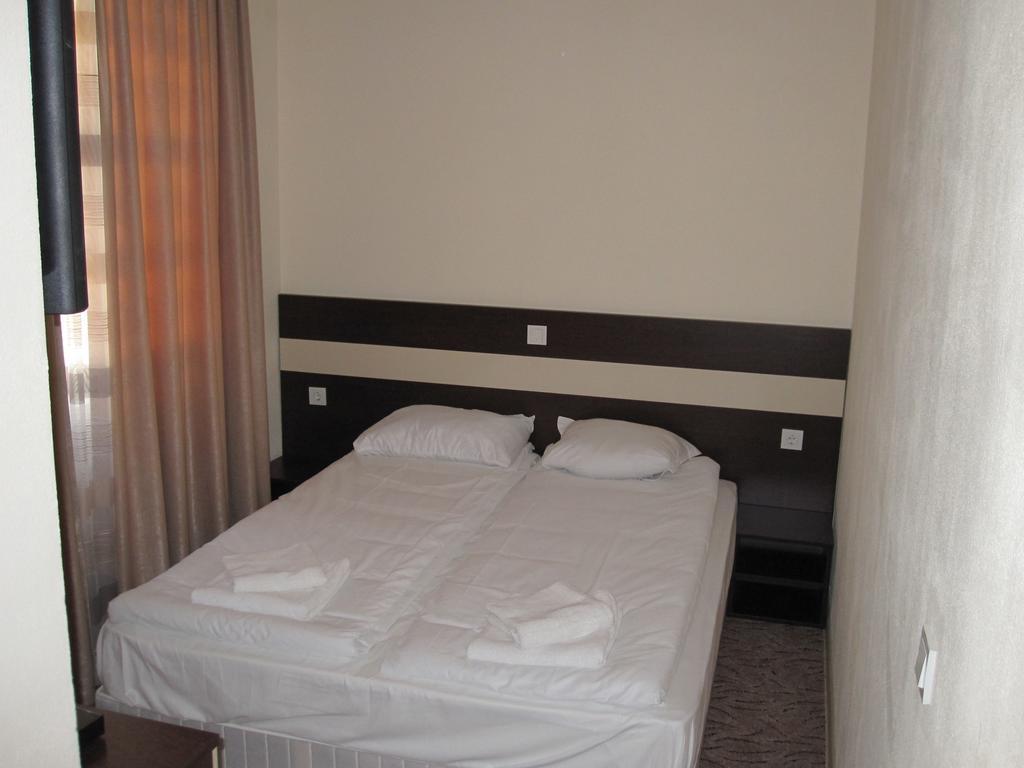 Hotel Deyanira Gorno Dryanovo Quarto foto